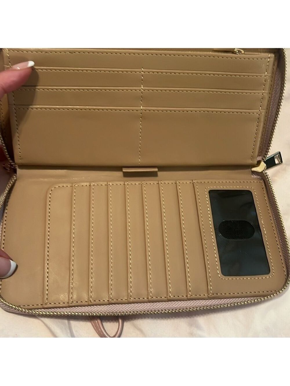 NWOT wozeah wristlet or use as wallet - Picture 5 of 7